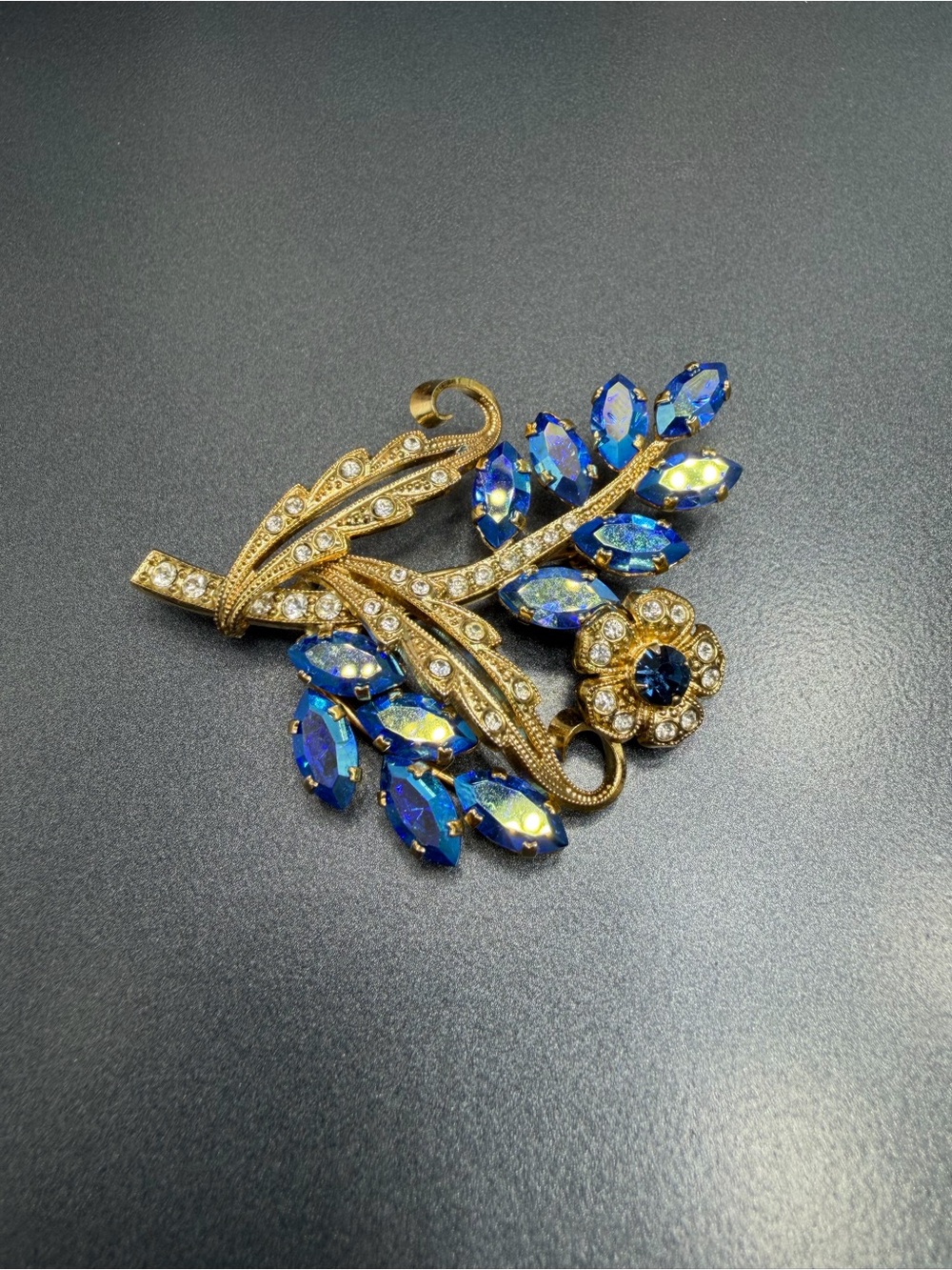 Vintage Blue Crystal Floral Leaf Brooch #279ub